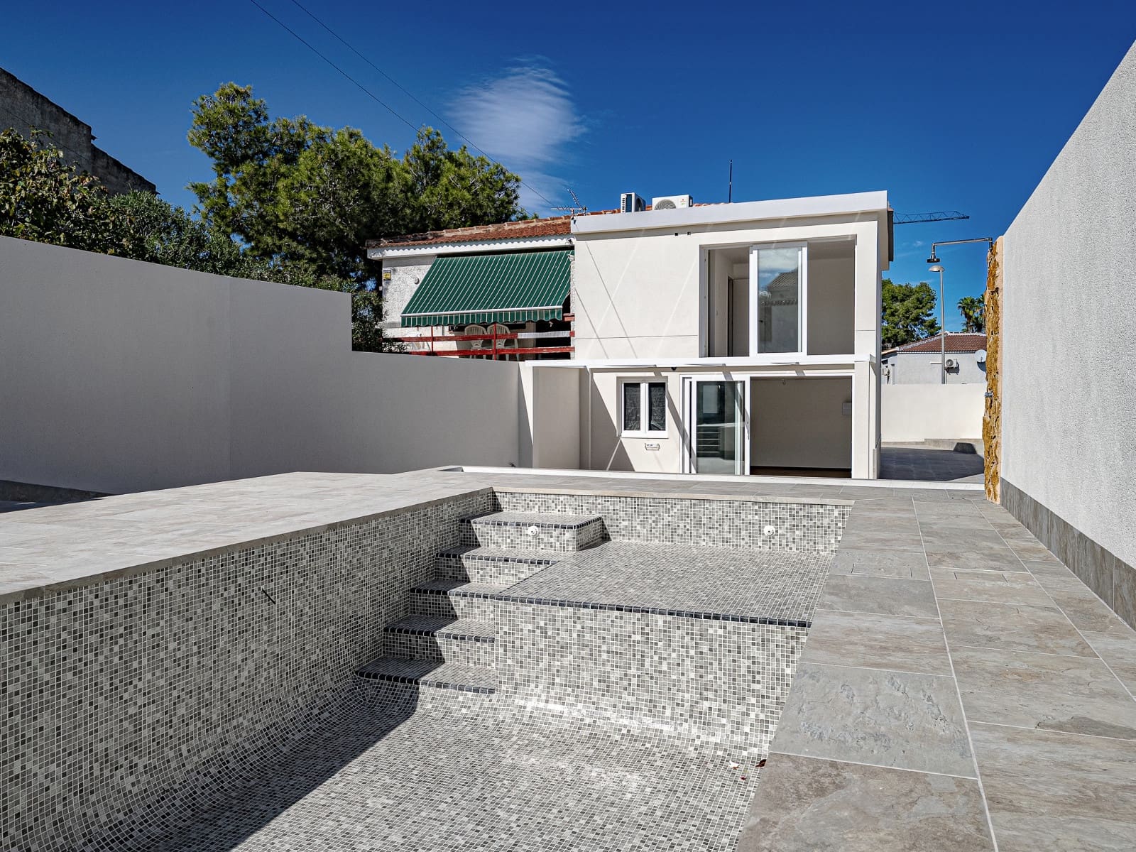 3 soverom Kjedet enebolig til salgs i Los Balcones med svømmebasseng - € 349 000 (Ref: 9345592)