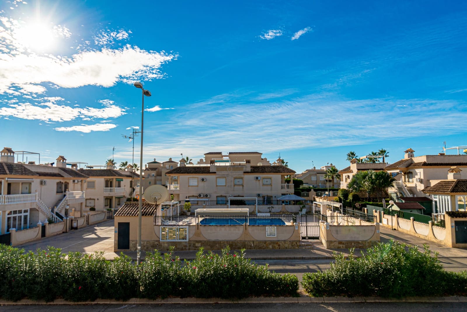 2 sypialnia Penthouse na sprzedaż w Villamartin z basenem - 159 000 € (Ref: 9348036)