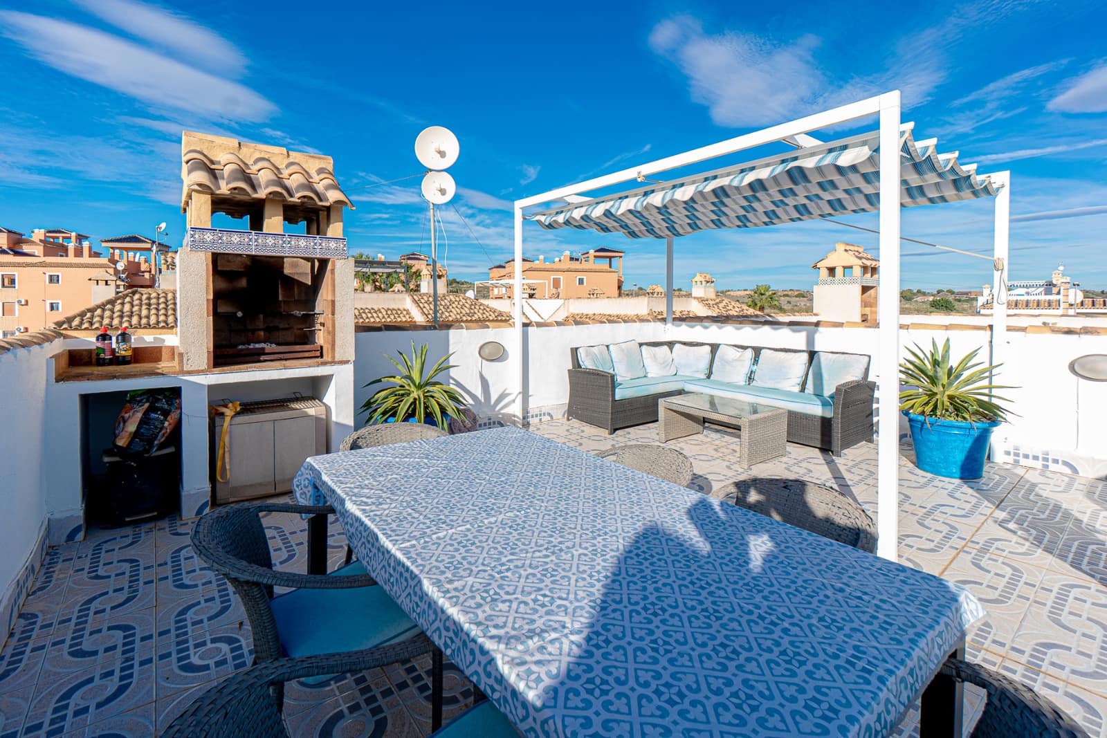 2 sypialnia Penthouse na sprzedaż w Villamartin z basenem - 159 000 € (Ref: 9348036)