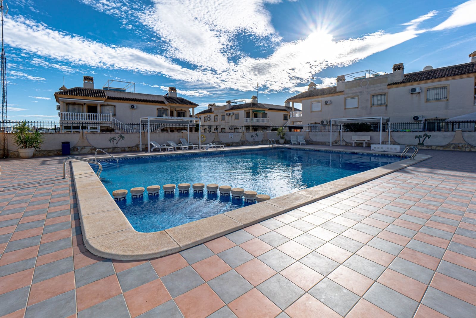 2 sypialnia Penthouse na sprzedaż w Villamartin z basenem - 159 000 € (Ref: 9348036)