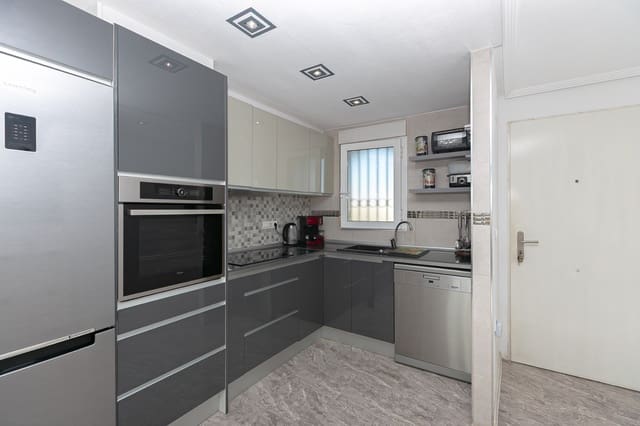 2 soveværelse Lejlighed til salg i La Zenia, Orihuela med swimmingpool garage - € 198.000 (Ref: 9349822)