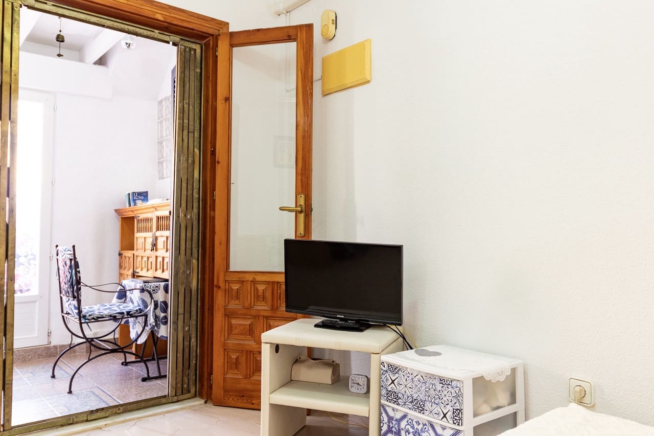 1 makuuhuone Huoneisto myytävänä paikassa El Chaparral mukana uima-altaan - 109 000 € (Ref: 9357673)