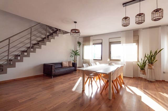 3 slaapkamer Penthouse te koop in Playa de los Locos, Torrevieja met zwembad - € 395.000 (Ref: 9360716)