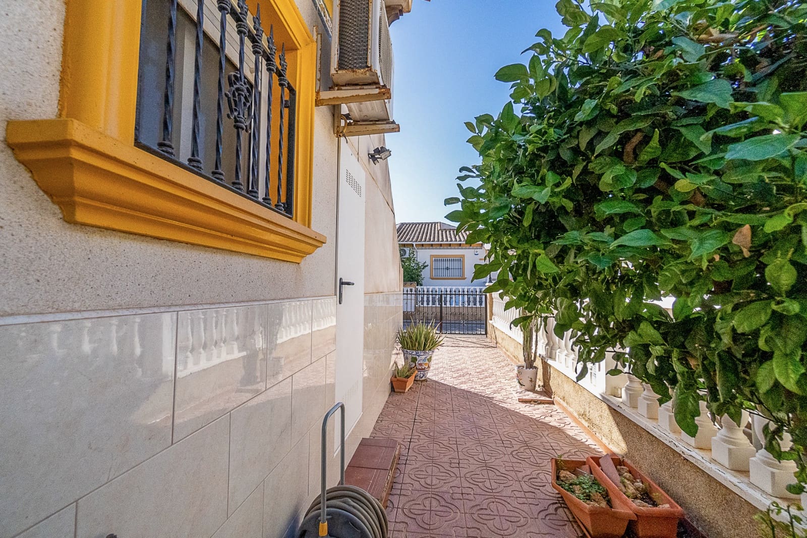 2 makuuhuone Bungalow myytävänä paikassa La Zenia mukana uima-altaan - 185 000 € (Ref: 9360837)