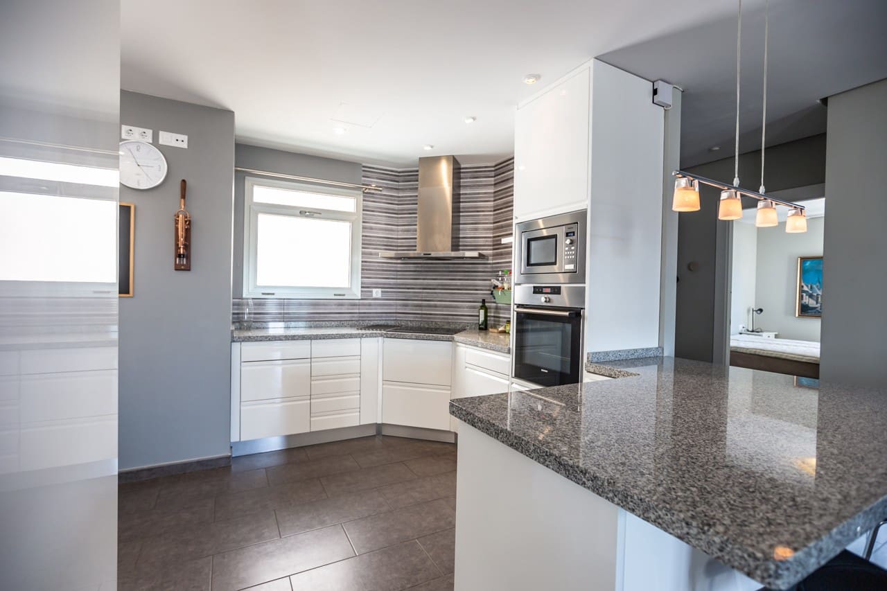 Ático de 4 habitaciones en Villamartin en venta con piscina - 550.000 € (Ref: 9362872)