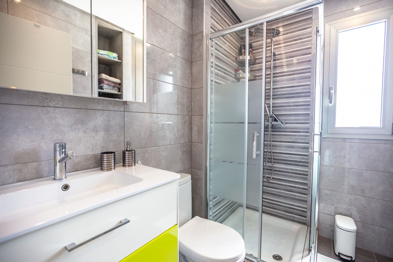 Ático de 4 habitaciones en Villamartin en venta con piscina - 550.000 € (Ref: 9362872)