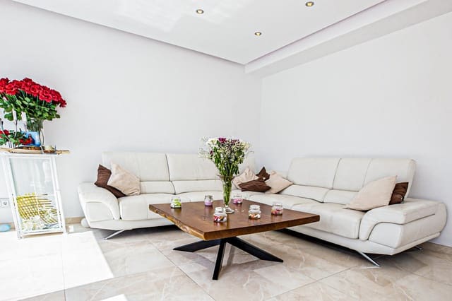 4 sypialnia Willa na sprzedaż w La Zenia, Orihuela z basenem - 1 350 000 € (Ref: 9362874)