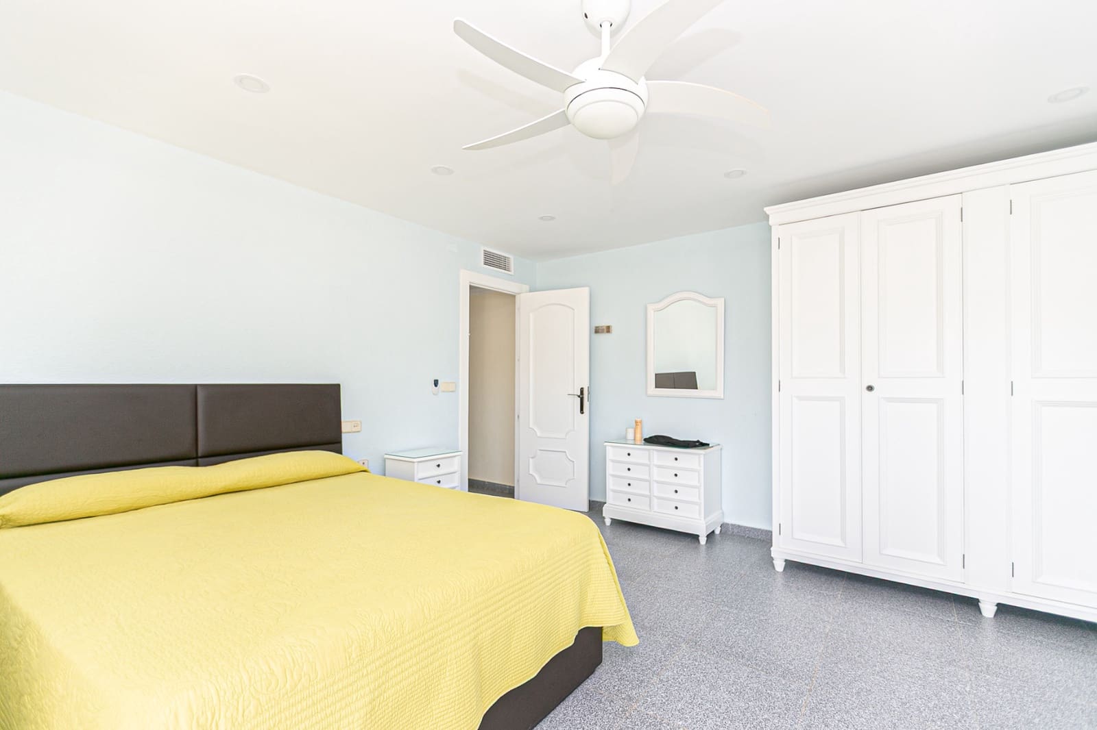 7 quarto Moradia para venda em Cabo Roig com piscina garagem - 1 490 000 € (Ref: 9363059)