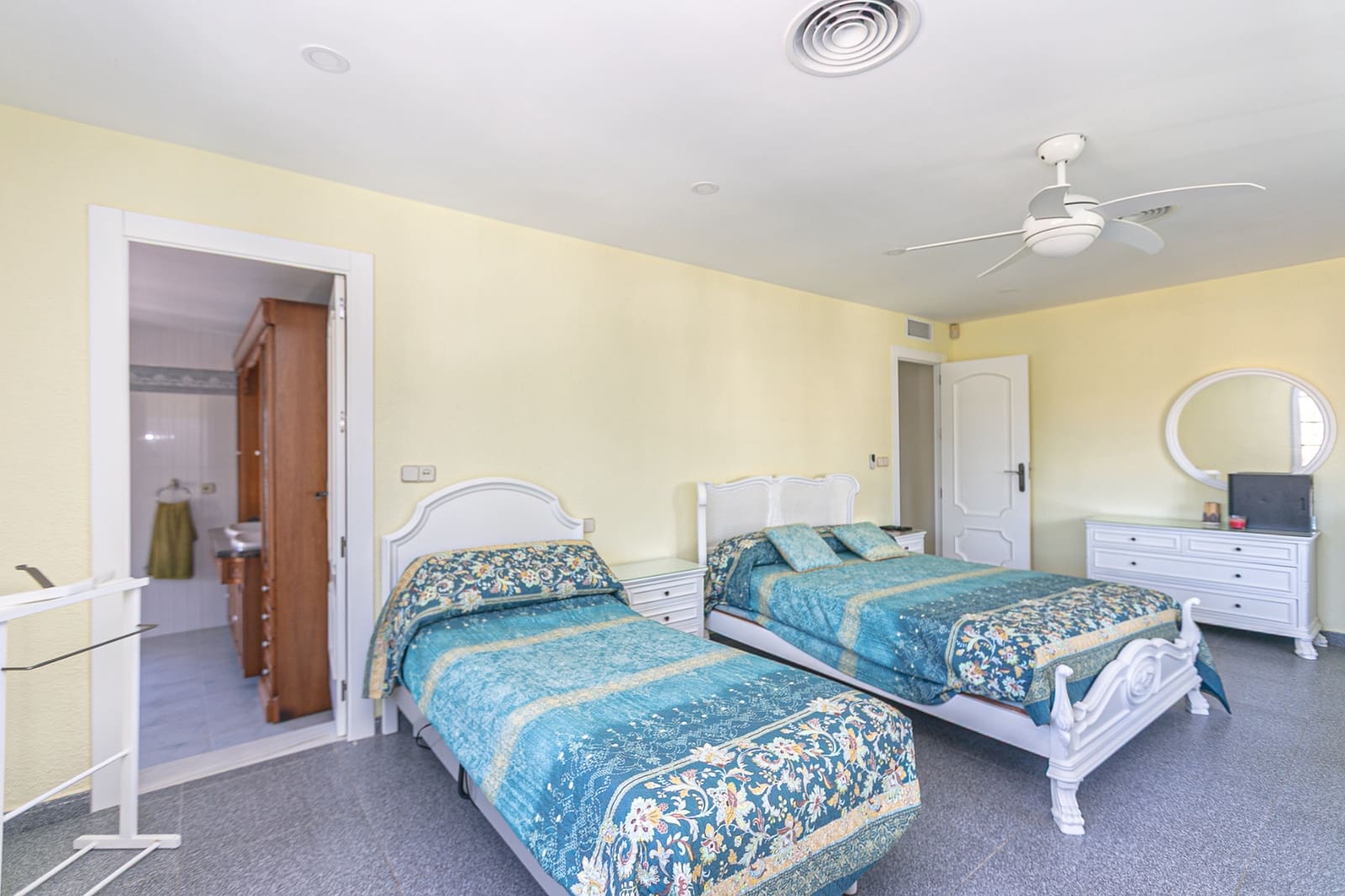 7 quarto Moradia para venda em Cabo Roig com piscina garagem - 1 490 000 € (Ref: 9363059)