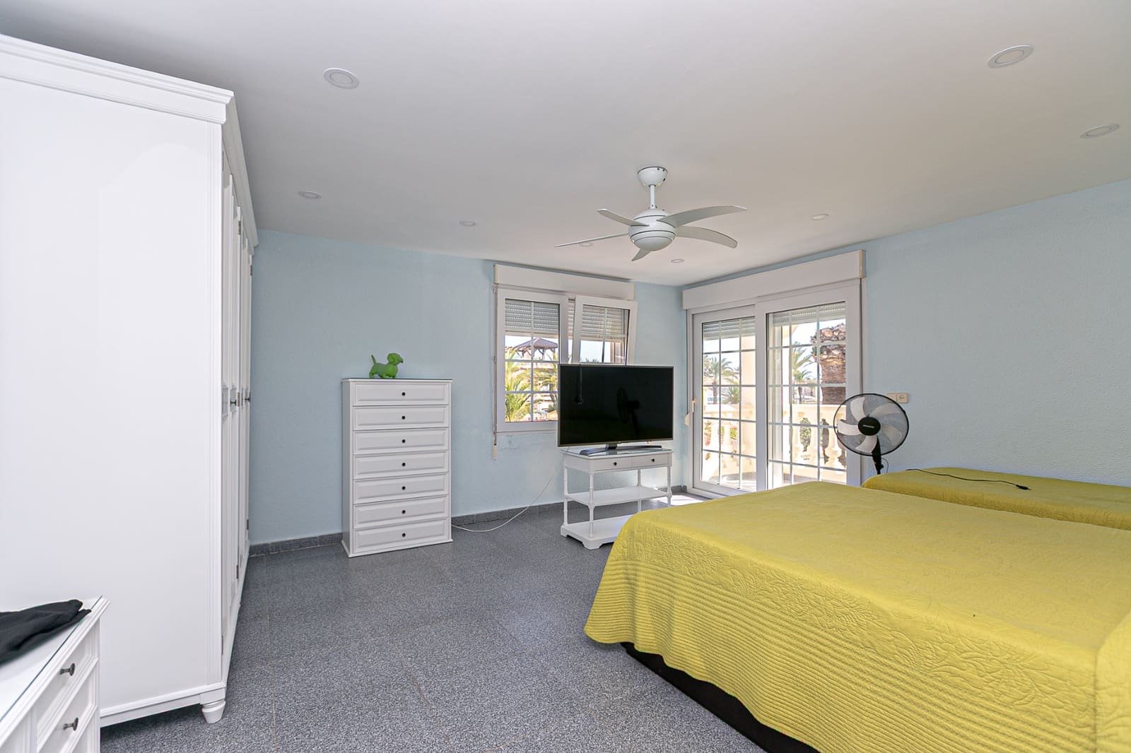 7 quarto Moradia para venda em Cabo Roig com piscina garagem - 1 490 000 € (Ref: 9363059)