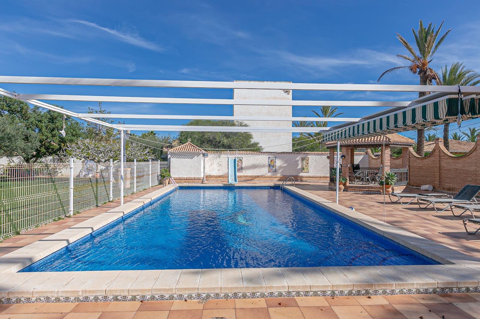 7 quarto Moradia para venda em Cabo Roig com piscina garagem - 1 490 000 € (Ref: 9363059)
