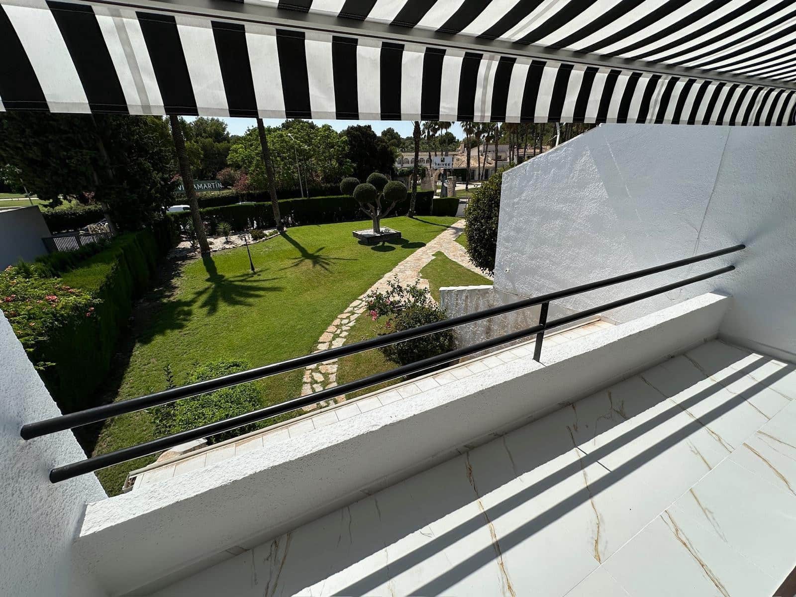 2 bedroom Apartment for sale in Villamartin - € 174,900 (Ref: 9370353)