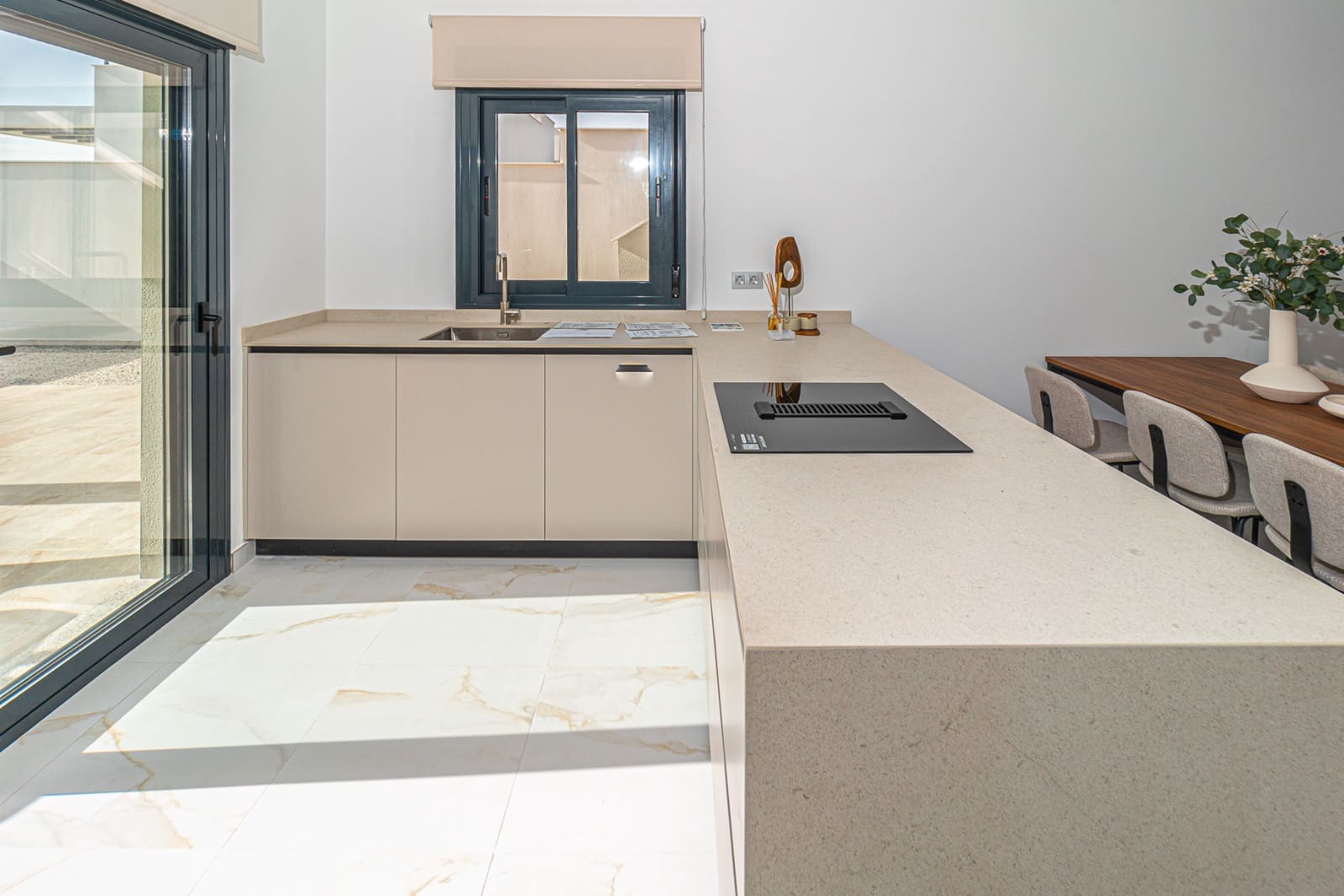 3 bedroom Villa for sale in Pinar de Campoverde with pool - € 422,500 (Ref: 9383603)