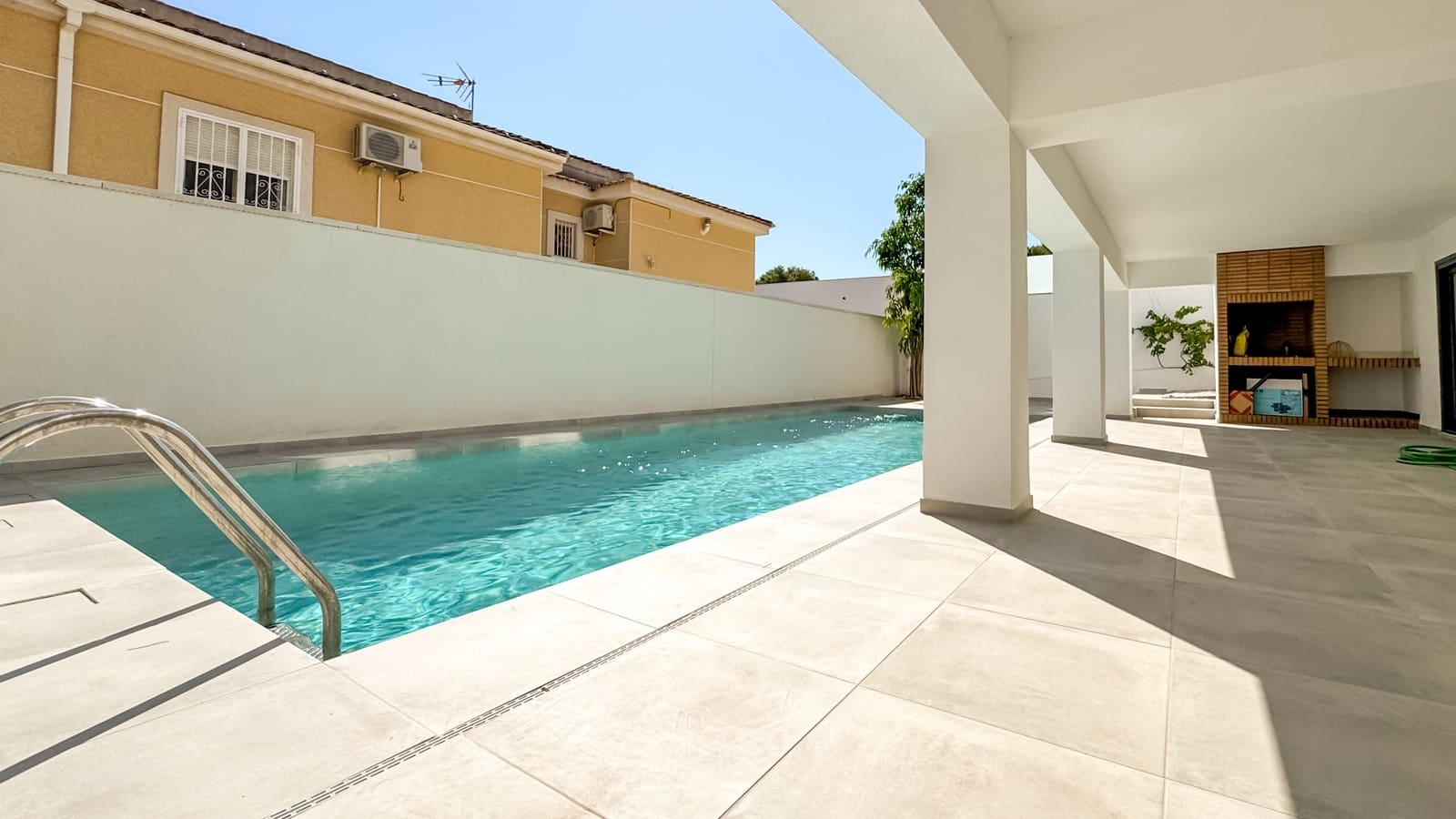 4 bedroom Villa for sale in Los Balcones with pool garage - € 995,000 (Ref: 9386393)