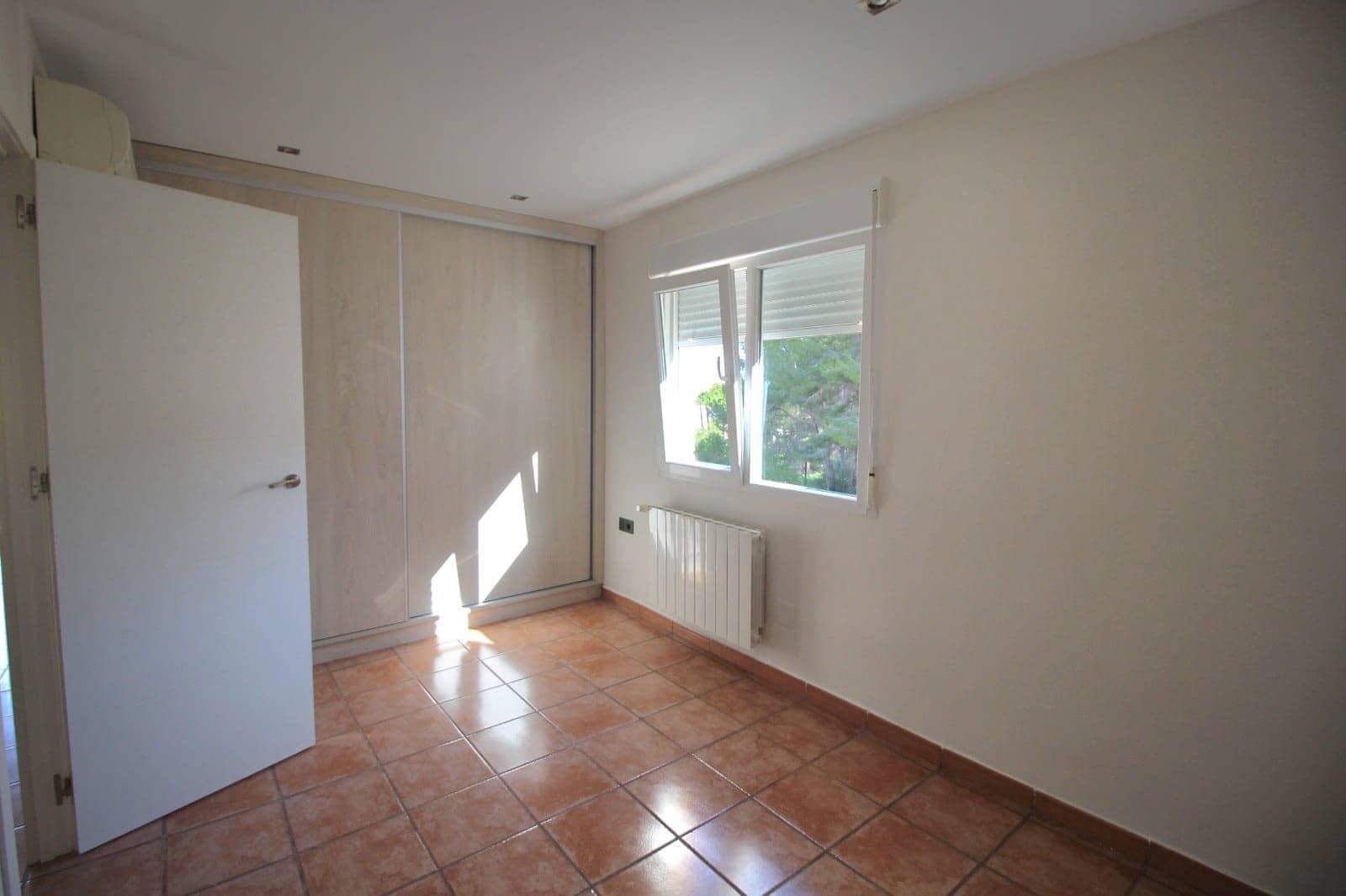 4 chambre Villa/Maison à vendre à Villamartin - 285 000 € (Ref: 9396860)