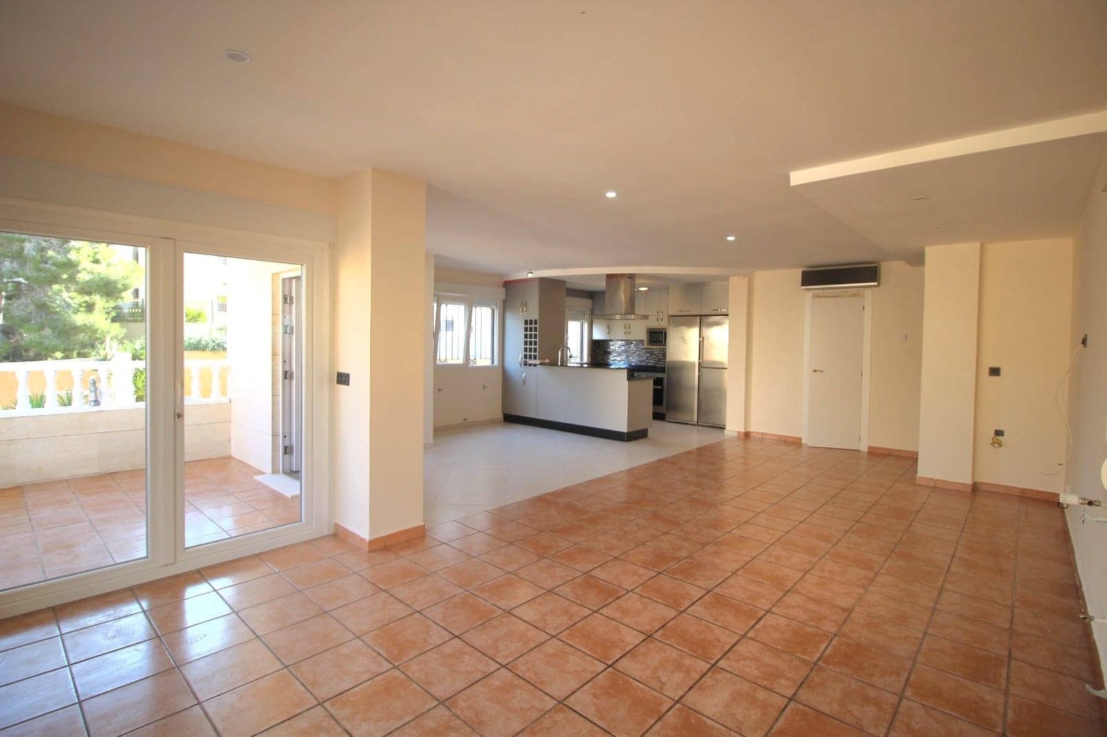 4 chambre Villa/Maison à vendre à Villamartin - 285 000 € (Ref: 9396860)