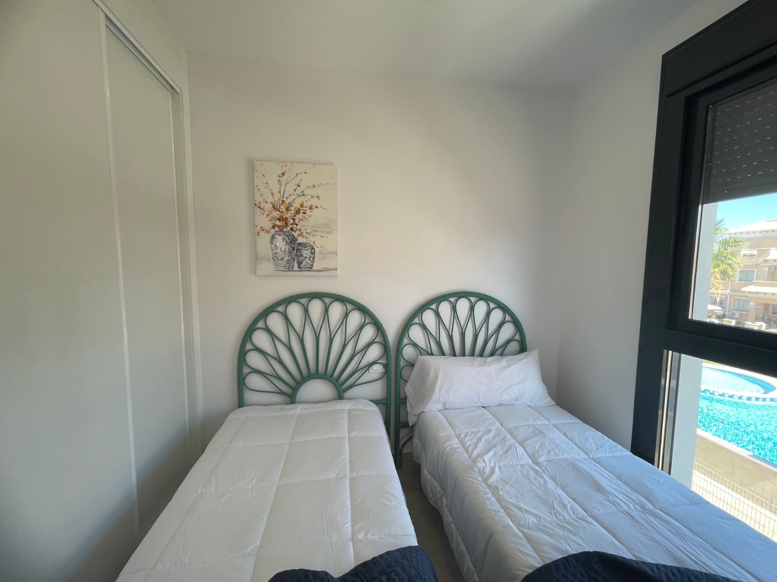 2 bedroom Penthouse for sale in Villamartin with pool - € 249,000 (Ref: 9397015)