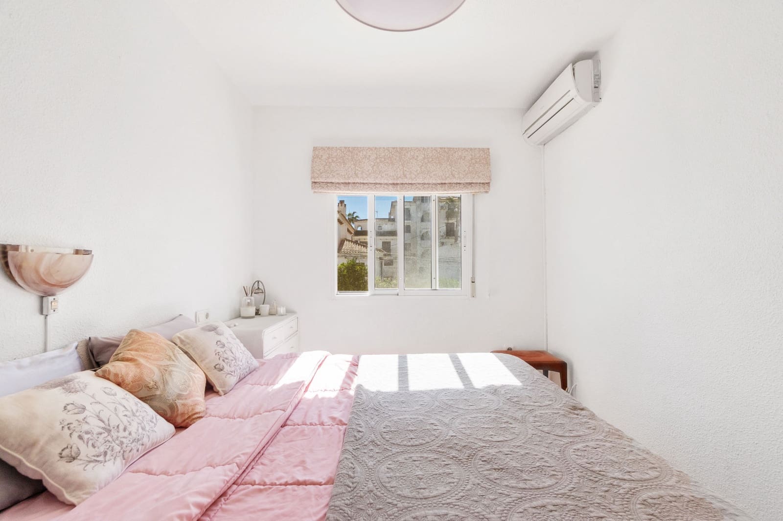 Casa de 2 habitaciones en Torrevieja en venta con piscina - 159.000 € (Ref: 9400076)