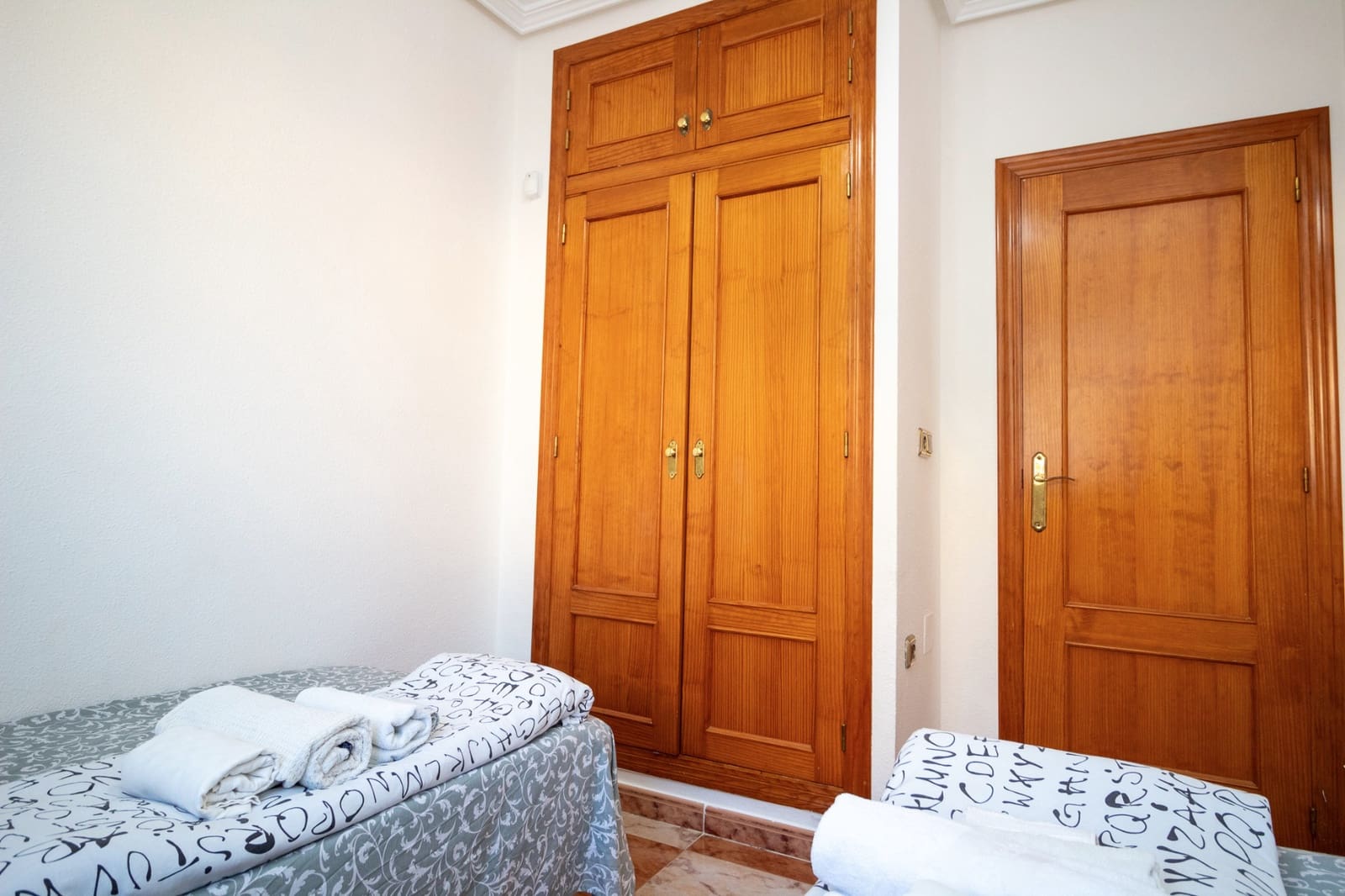 2 sypialnia Dom szeregowy na sprzedaż w La Zenia z basenem - 230 000 € (Ref: 9401802)