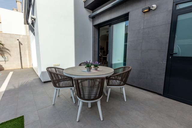 3 Zimmer Villa zu verkaufen in Villamartin, Orihuela mit Pool - 329.000 € (Ref: 9403485)