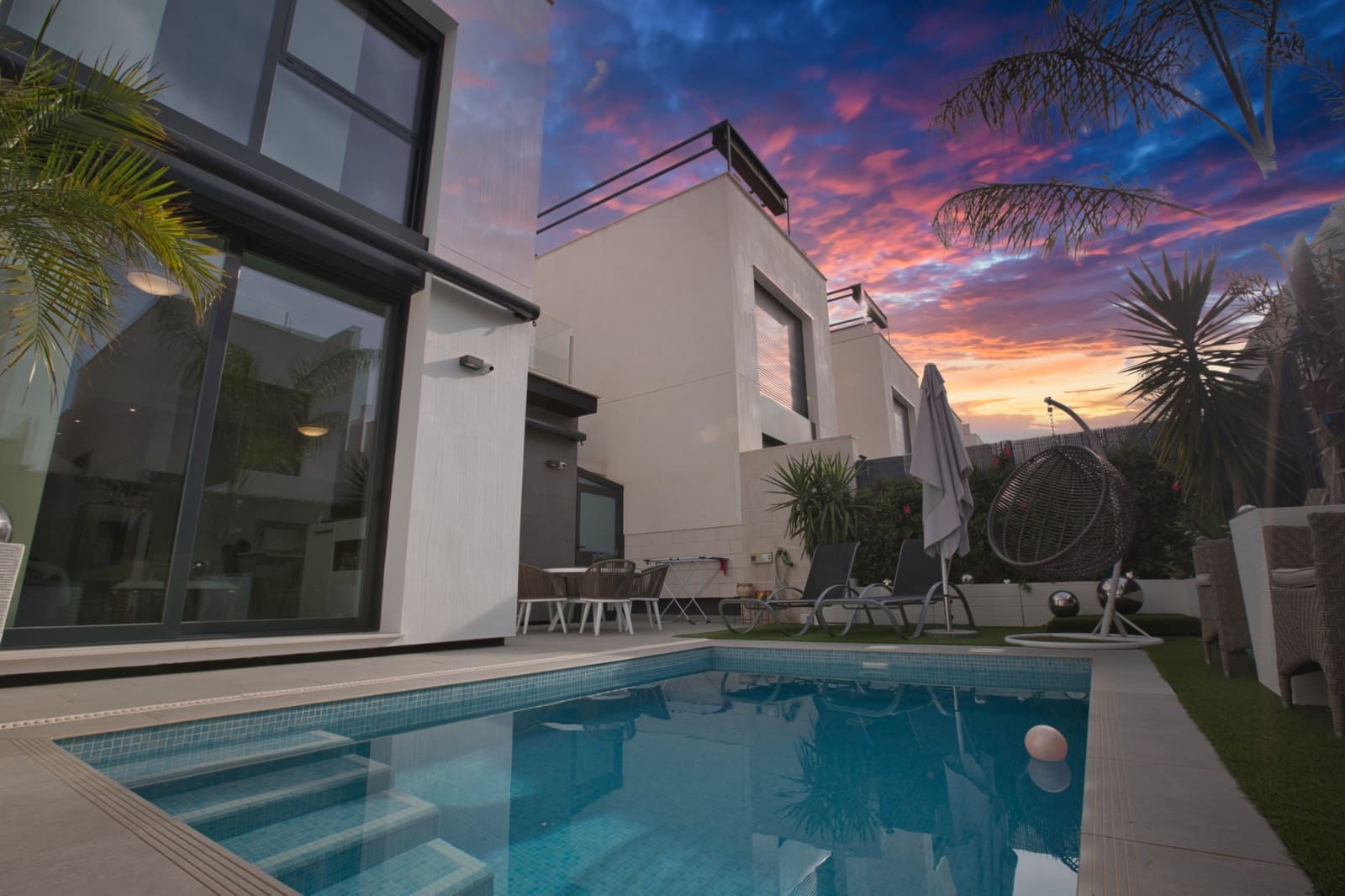 3 bedroom Villa for sale in Villamartin with pool - € 329,000 (Ref: 9403485)