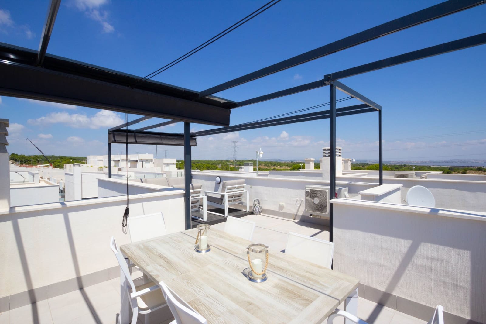 3 bedroom Villa for sale in Villamartin with pool - € 329,000 (Ref: 9403485)