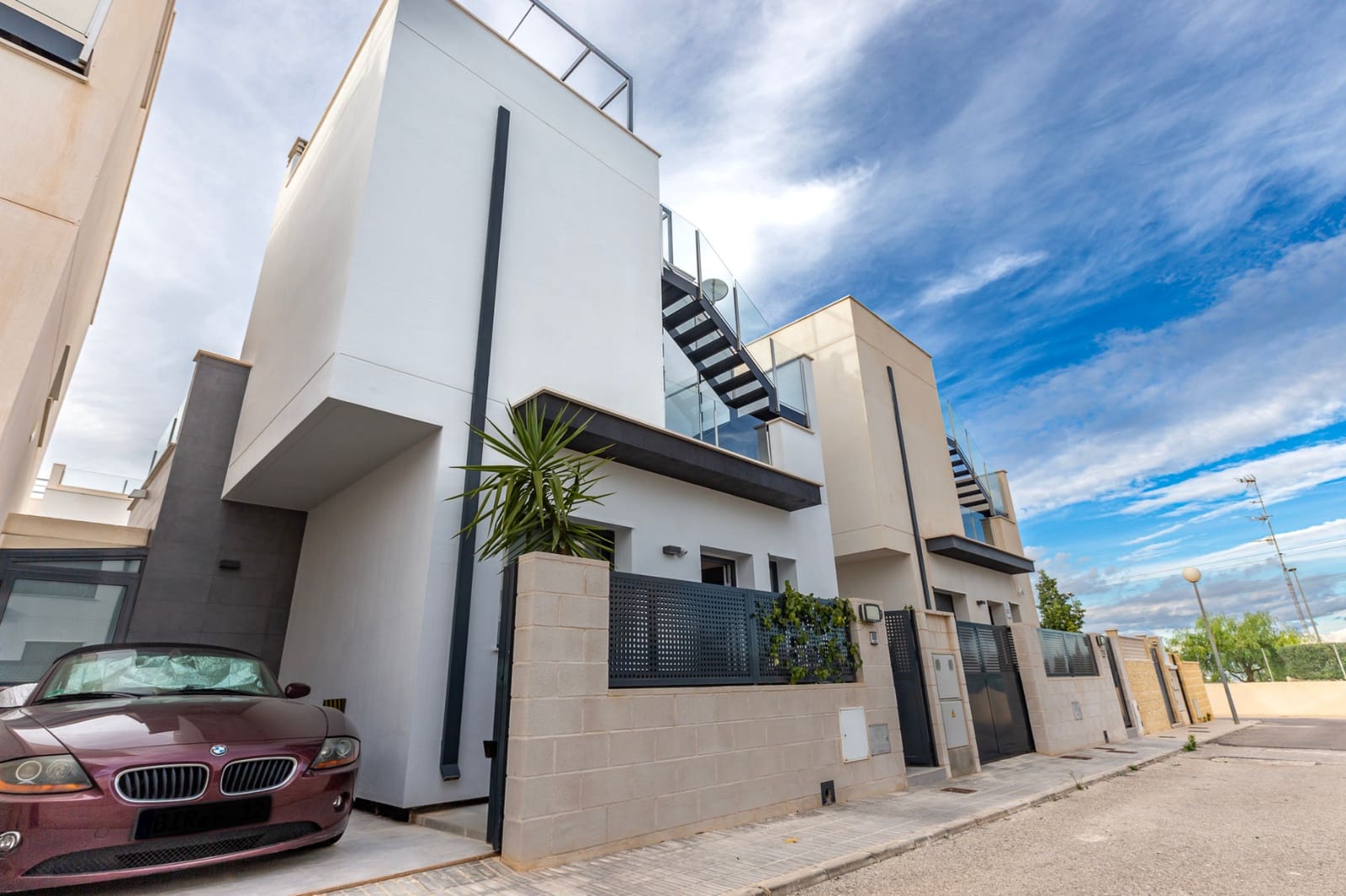 3 bedroom Villa for sale in Villamartin with pool - € 329,000 (Ref: 9403485)