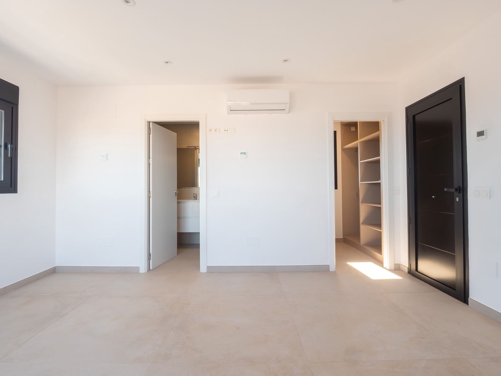 5 soveværelse Villa til salg i La Manga del Mar Menor med swimmingpool - € 1.350.000 (Ref: 9410165)