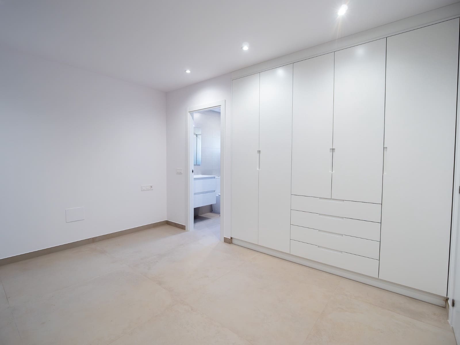 5 soveværelse Villa til salg i La Manga del Mar Menor med swimmingpool - € 1.350.000 (Ref: 9410165)