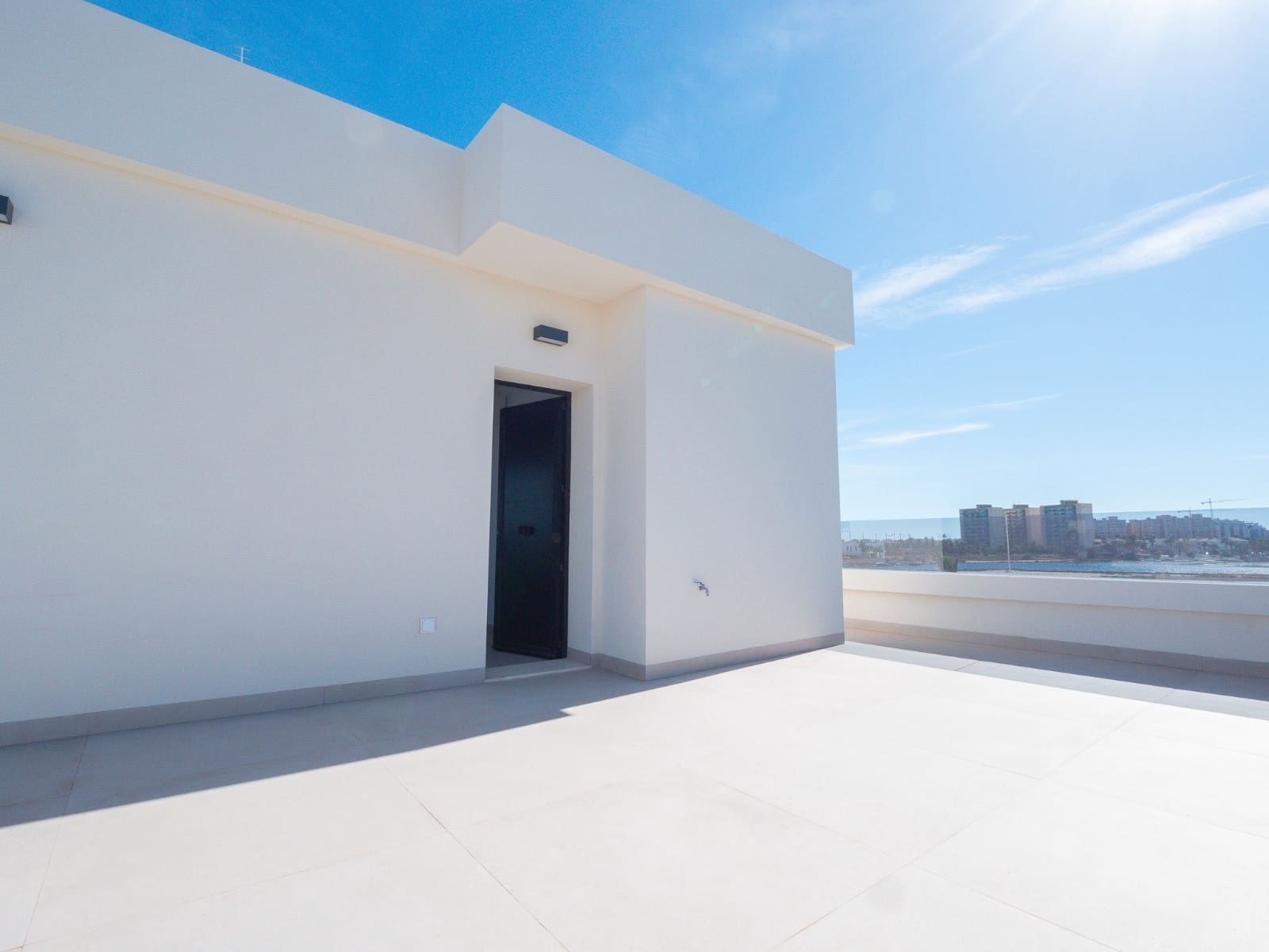 5 soveværelse Villa til salg i La Manga del Mar Menor med swimmingpool - € 1.350.000 (Ref: 9410165)