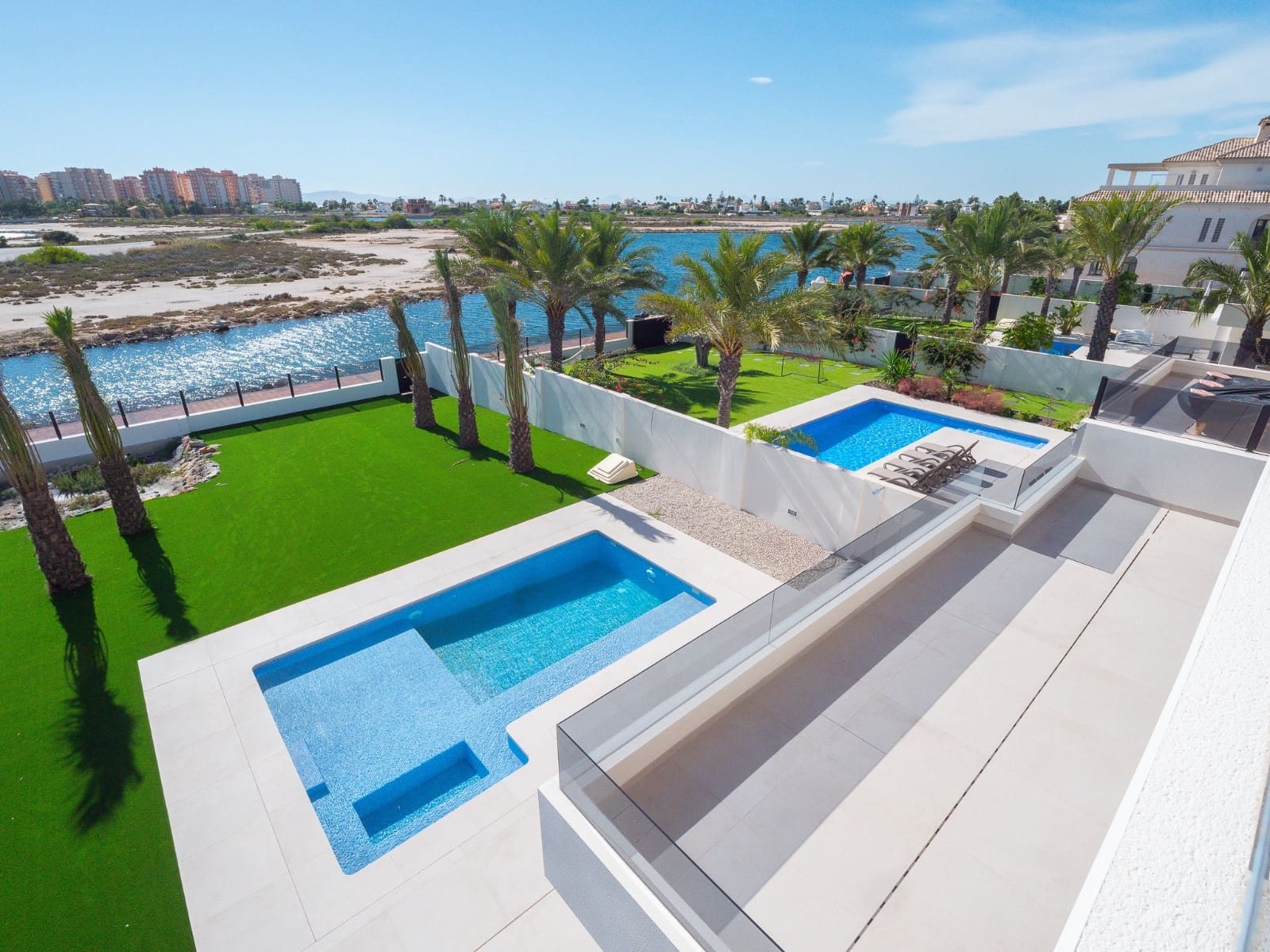 5 soveværelse Villa til salg i La Manga del Mar Menor med swimmingpool - € 1.350.000 (Ref: 9410165)
