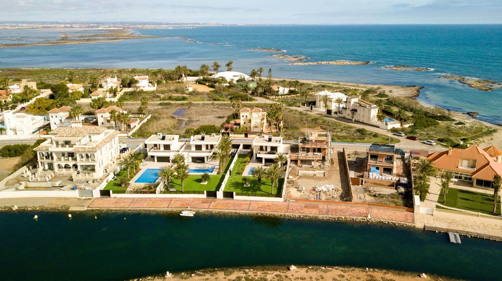 5 soveværelse Villa til salg i La Manga del Mar Menor med swimmingpool - € 1.350.000 (Ref: 9410165)