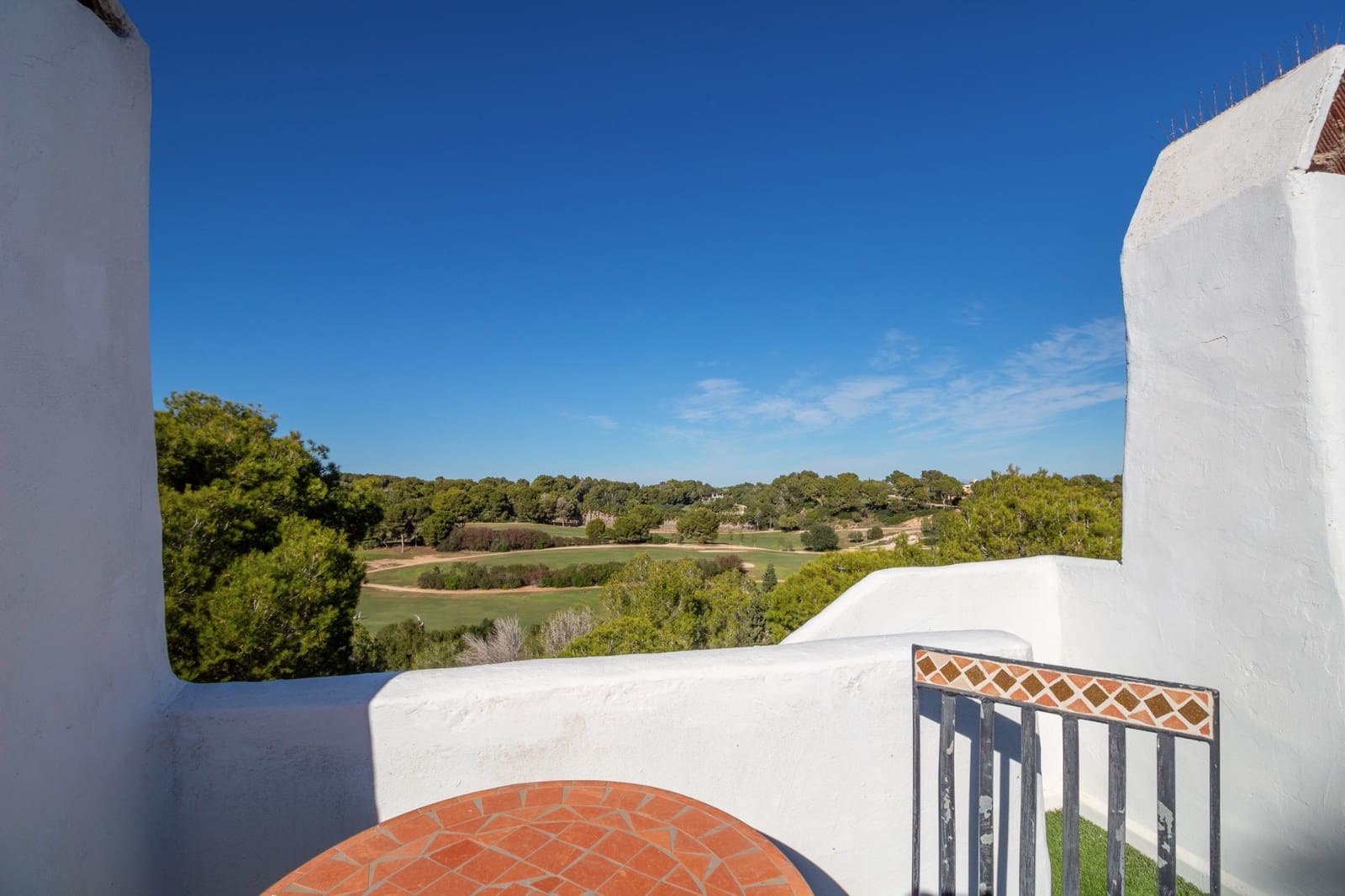 2 soveværelse Semi-Rækkehus til salg i Villamartin med swimmingpool - € 299.000 (Ref: 9413002)