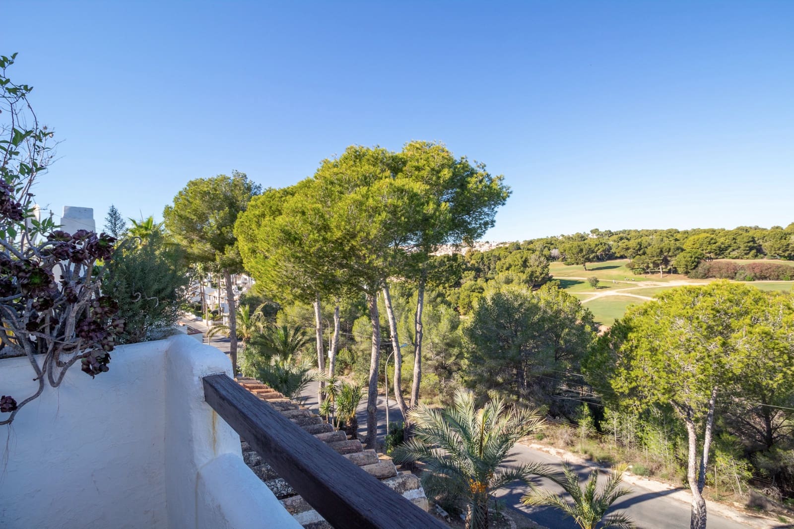 2 soveværelse Semi-Rækkehus til salg i Villamartin med swimmingpool - € 299.000 (Ref: 9413002)