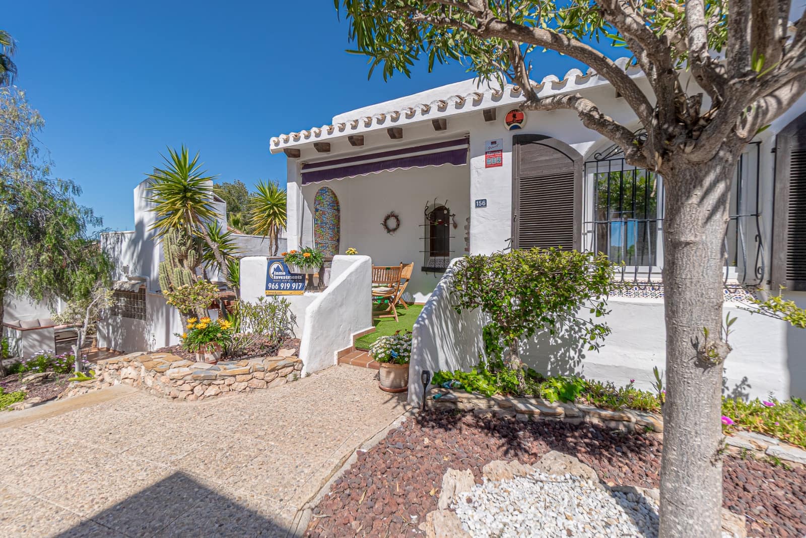 2 bedroom Semi-detached Villa for sale in Villamartin with pool - € 289,000 (Ref: 9413002)