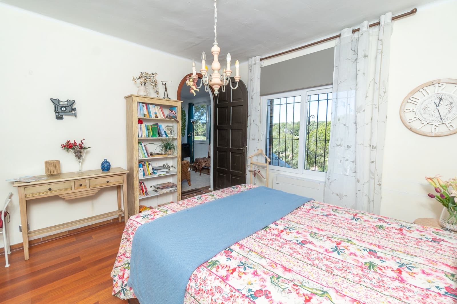 2 bedroom Semi-detached Villa for sale in Villamartin with pool - € 289,000 (Ref: 9413002)