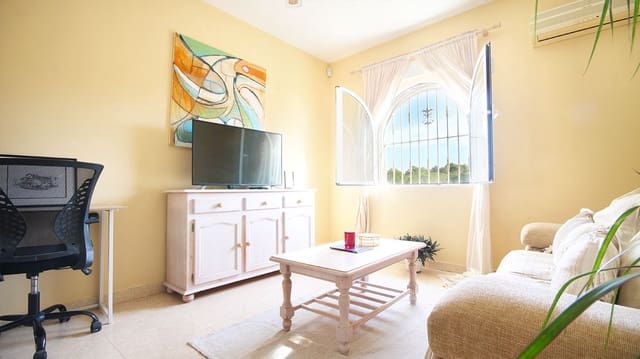 3 soverom Hus til salgs i Villamartin, Orihuela med svømmebasseng - € 164 950 (Ref: 9414548)