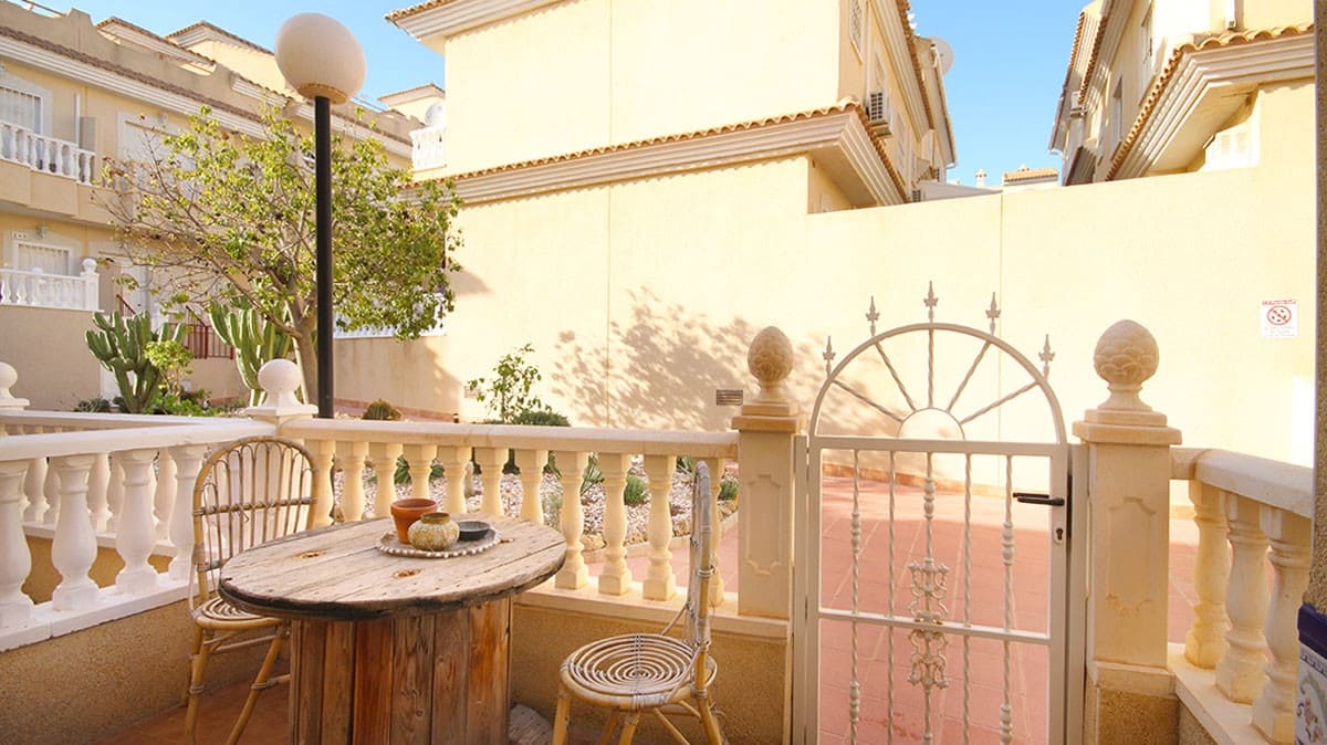 3 soverom Hus til salgs i Villamartin med svømmebasseng - € 164 950 (Ref: 9414548)