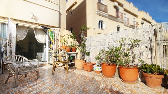 3 soverom Hus til salgs i Villamartin, Orihuela med svømmebasseng - € 164 950 (Ref: 9414548)