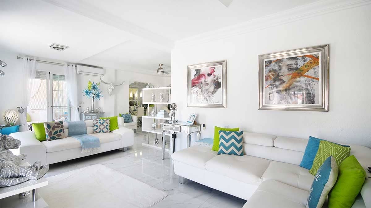 3 bedroom Villa for sale in Villamartin with pool - € 489,000 (Ref: 9417643)