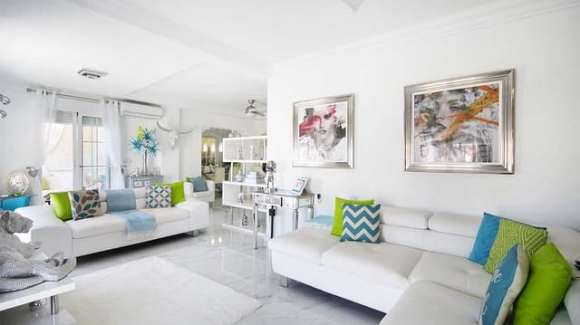 3 quarto Moradia para venda em Villamartin, Orihuela com piscina - 489 000 € (Ref: 9417643)