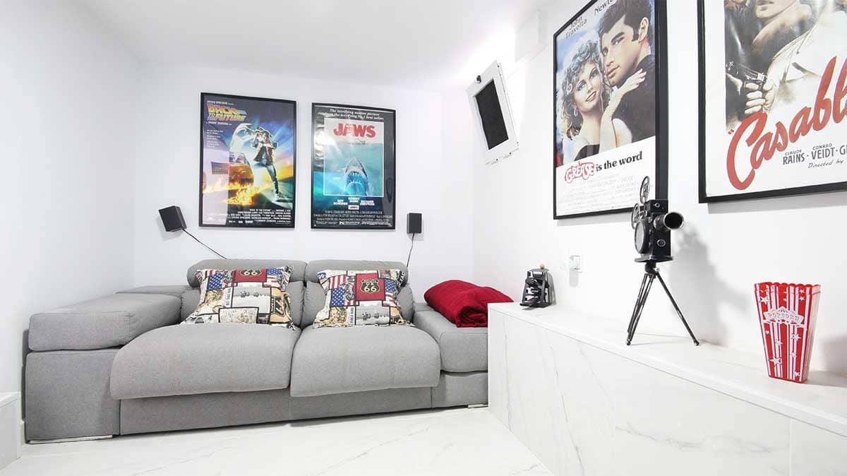 3 bedroom Villa for sale in Villamartin with pool - € 489,000 (Ref: 9417643)