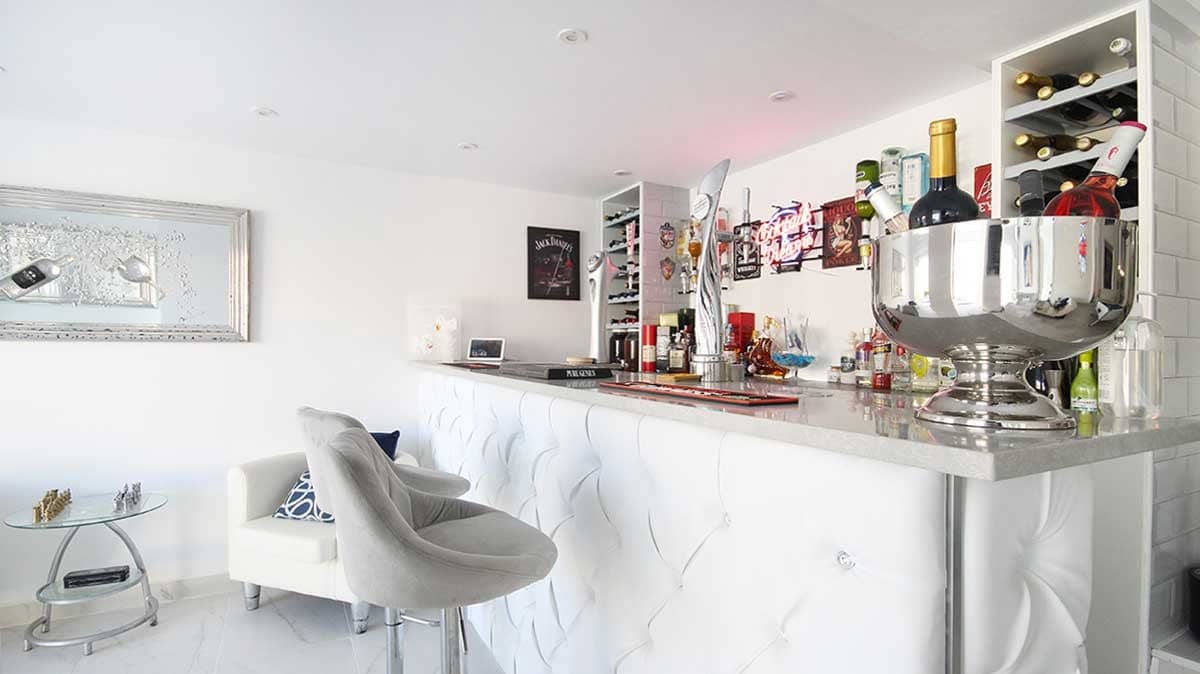 3 bedroom Villa for sale in Villamartin with pool - € 489,000 (Ref: 9417643)