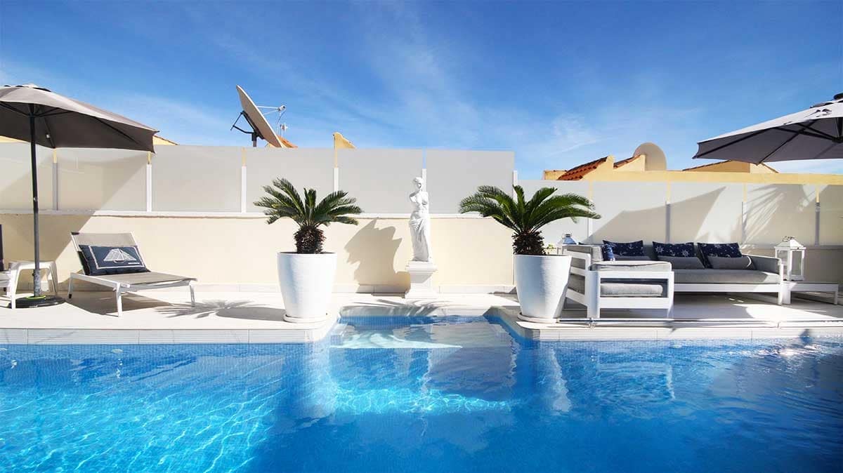 3 bedroom Villa for sale in Villamartin with pool - € 489,000 (Ref: 9417643)