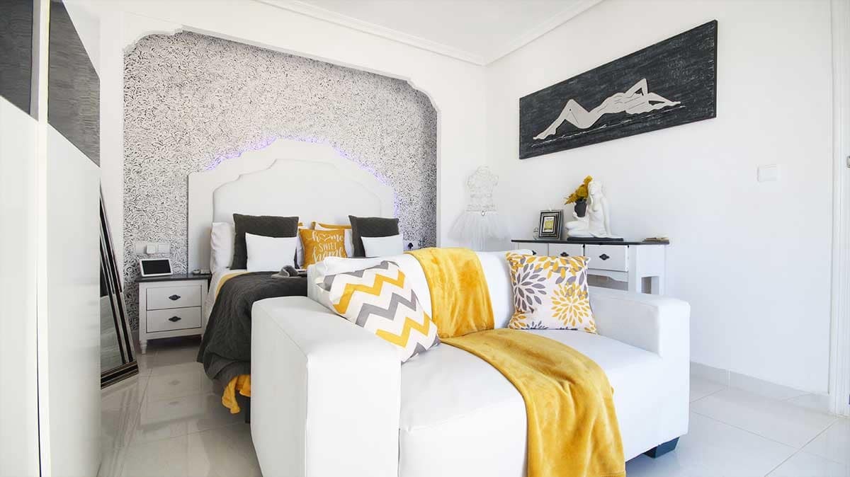 3 bedroom Villa for sale in Villamartin with pool - € 489,000 (Ref: 9417643)