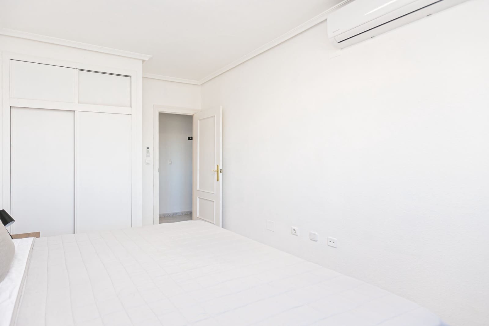 Apartamento de 2 habitaciones en Playa Flamenca en venta con piscina - 199.000 € (Ref: 9426429)