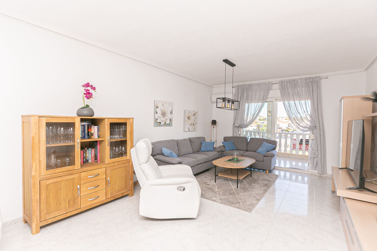 Apartamento de 2 habitaciones en Playa Flamenca en venta con piscina - 199.000 € (Ref: 9426429)