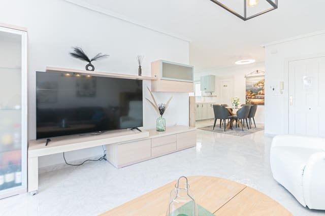 Apartamento de 2 habitaciones en Playa Flamenca, Orihuela en venta con piscina - 199.000 € (Ref: 9426429)