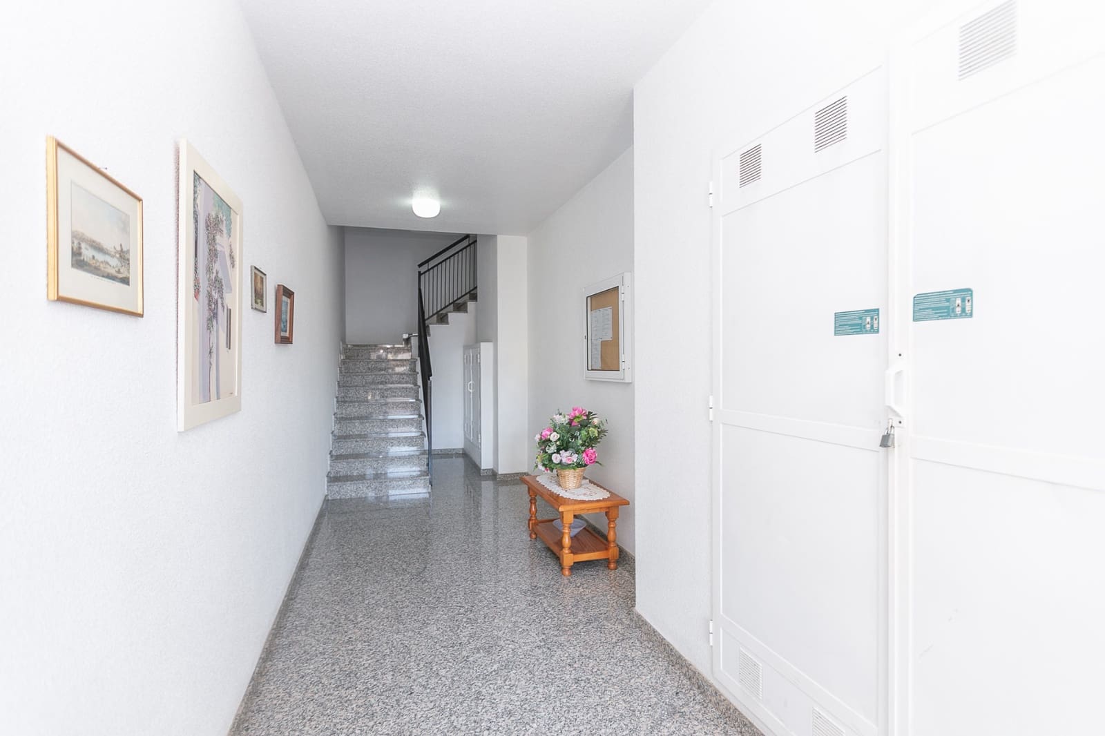 Apartamento de 2 habitaciones en Playa Flamenca en venta con piscina - 199.000 € (Ref: 9426429)