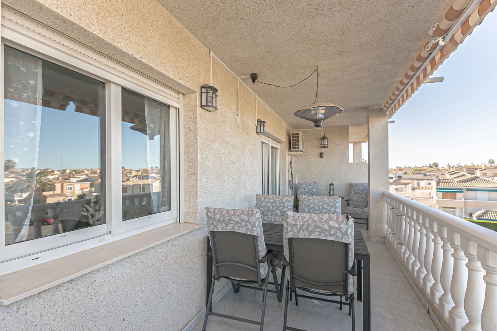 Apartamento de 2 habitaciones en Playa Flamenca en venta con piscina - 199.000 € (Ref: 9426429)